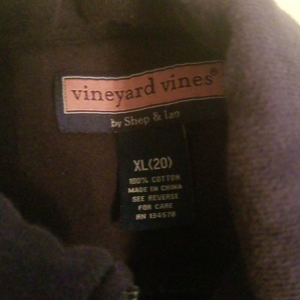Vineyard Vines pullover - Picture 3 of 4